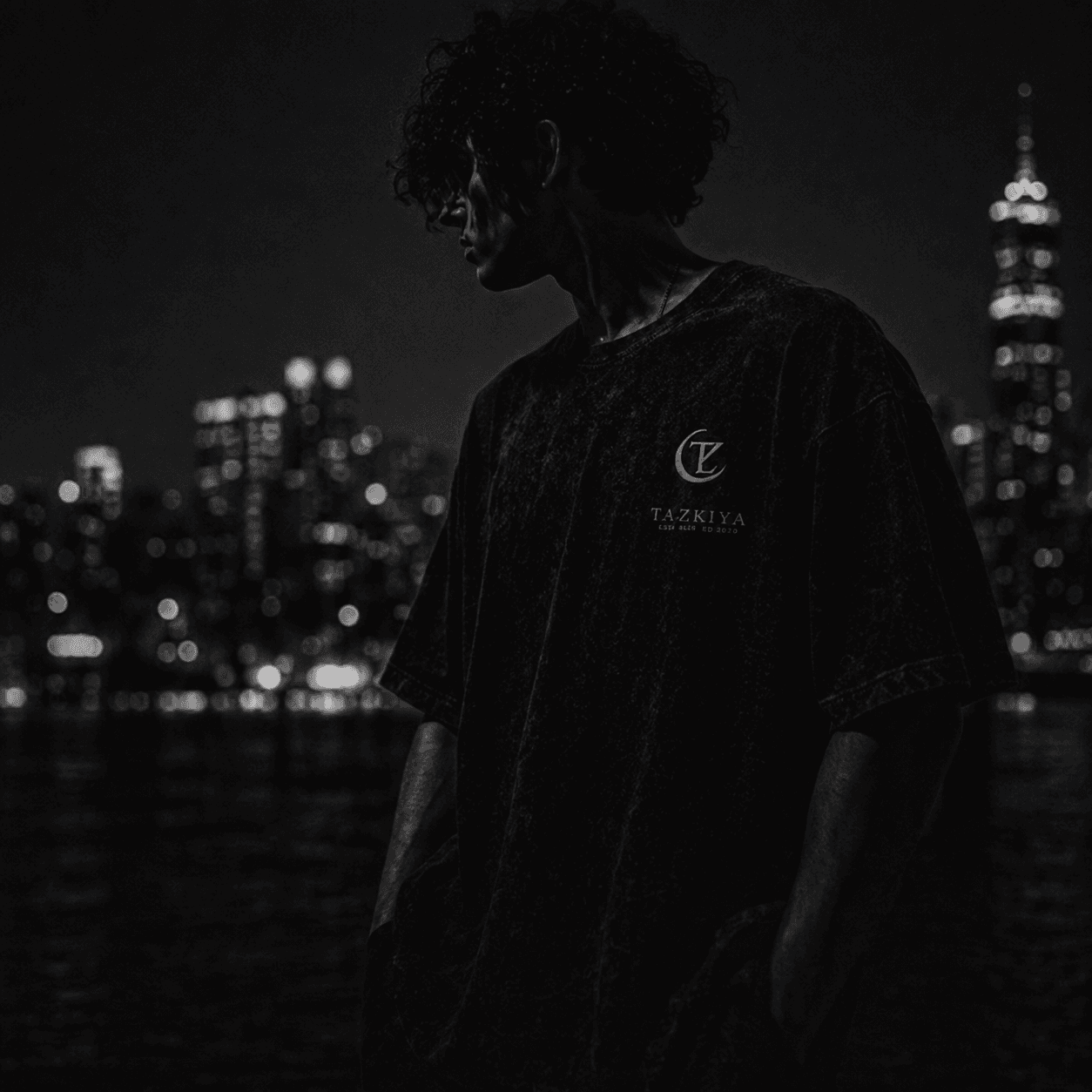 TAZKIYA oversized black T-shirt after midnight